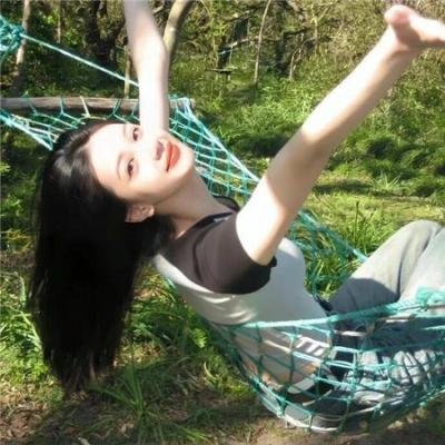 站起来的女孩